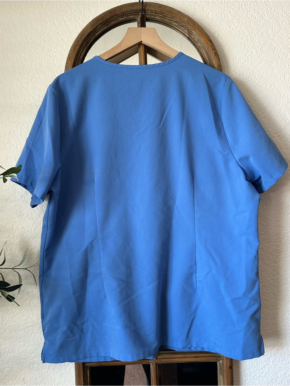 FIGS Technical Collection Scrub Top XXL Blue V-Neck Stretch Medical Uniform - Picture 3 of 9